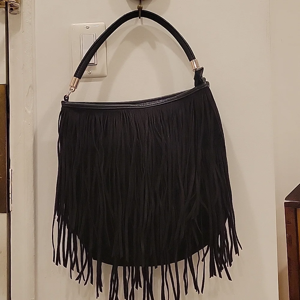 EXPRESS Fringe Bag - Picture 3 of 4